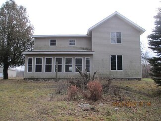 9820 21 Mile Rd, Sand Lake, MI 49343