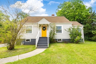 919 Montgomery Ln, Maryville, TN 37803