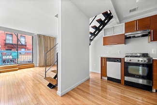 184 Thompson St Unit 1T, New York, NY 10012