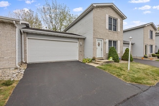 1021 Windsor Ln, Dyer, IN 46311
