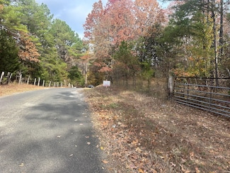 Pine Lake Dr, Batesville, MS 38606