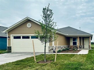613 N Pear St, Gardner, KS 66030