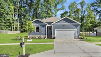 18075 Coolidge Ln, Bowling Green, VA 22427