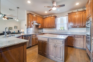 949 Stephen Ct, Farmersville, TX 75442