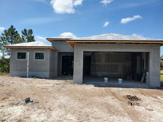 2584 70th St SW, Naples, FL 34105