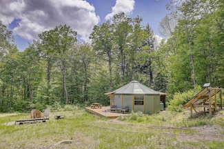 2554 Hurricane Mountain Rd, Conway, NH 03818