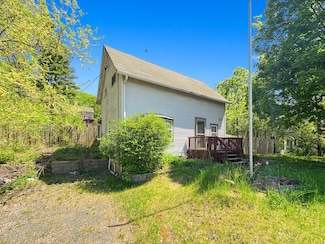 438 N Washington St, Saint Croix Falls, WI 54024
