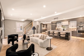 71 Greenough St Unit 1, Brookline, MA 02445