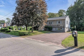 48 Haigh Ave, Salem, NH 03079