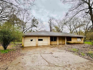 10570 Martha Ln, Beaumont, TX 77713