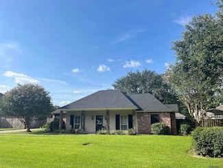 303 Gleason St, Brusly, LA 70719