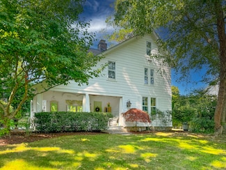 414 Riverside Ave, Westport, CT 06880