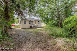 681 Chestnut Dr, Jacksonville, FL 32208