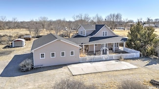1111 Arrowhead Ln, Fallon, NV 89406