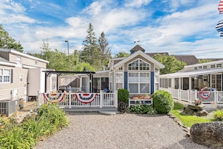 8 Leisure Time Ln, Laconia, NH 03246