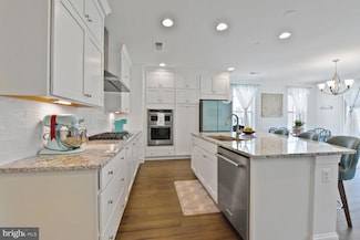 125 Cowbird St, Lake Frederick, VA 22630