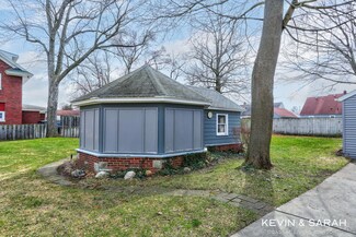 38 Manchester Rd SW, Wyoming, MI 49548