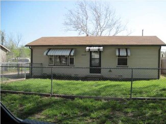 1902 S Catherine St, Wichita, KS 67213