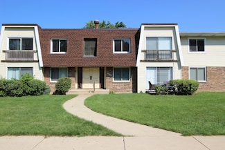3018 Roberts Dr Unit 8, Woodridge, IL 60517