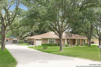 121 Cueva Ln, San Antonio, TX 78232