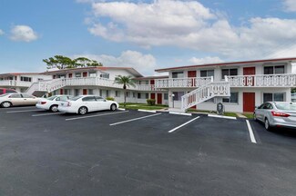 2020 Lake Osborne Dr Unit 18, Lake Worth, FL 33461