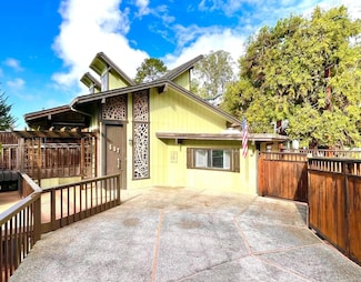 507 La Honda Dr, Aptos, CA 95003