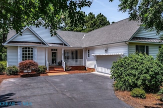 118 Old Field Rd, Irvington, VA 22480