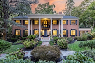 112 Tupelo Hill Dr, Cranston, RI 02920