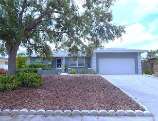 7719 9th Avenue Dr NW, Bradenton, FL 34209