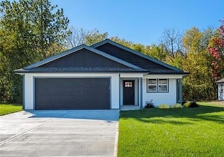 404 Douglas St, Wellsville, KS 66092