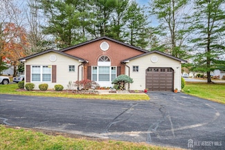 1 Linton Close, Freehold, NJ 07728