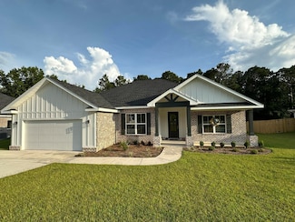 337 Shoal River Dr, Crestview, FL 32539