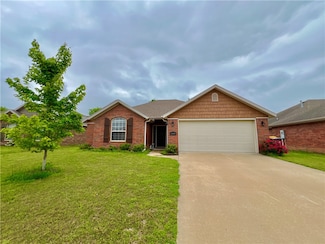2909 S E St, Rogers, AR 72758