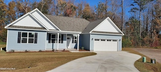 665 Bright Harvest Dr, Maysville, NC 28555