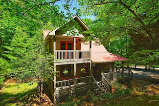 129 Clubhouse Ct, Ellijay, GA 30536