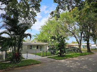 6521 Moseley St, Hollywood, FL 33024