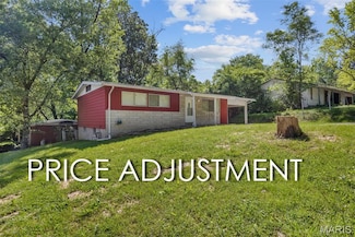 10216 Green Valley Dr, Saint Louis, MO 63136