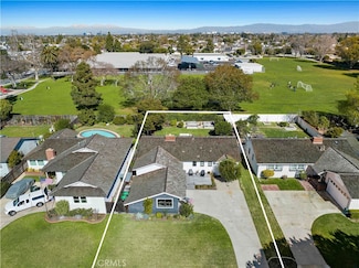 420 Cabrillo St, Costa Mesa, CA 92627