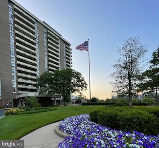 1800 Old Meadow Rd Unit 609, McLean, VA 22102