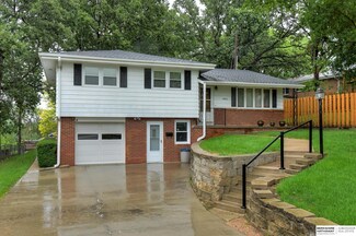 4935 S 79th St, Omaha, NE 68127