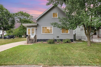 2219 Broadway St, Bay City, MI 48708