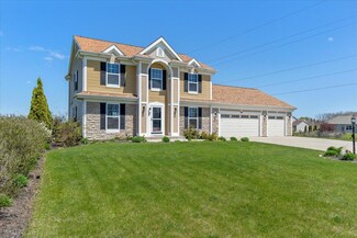 3187 Sherman Parc Cir, Jackson, WI 53037