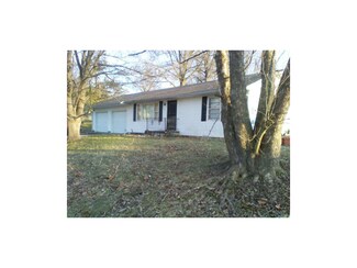 309 W 3rd St, Carrollton, MO 64633