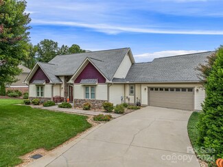 206 Fairway Falls Rd, Mills River, NC 28759