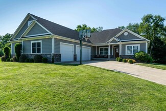 2516 E Manor Ct, Bloomington, IN 47401
