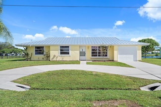 2167 SE Sunflower St, Port Saint Lucie, FL 34952