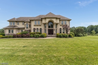 2 Kristina Way, Flemington, NJ 08822