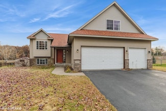 15539 Vale St NW, Andover, MN 55304
