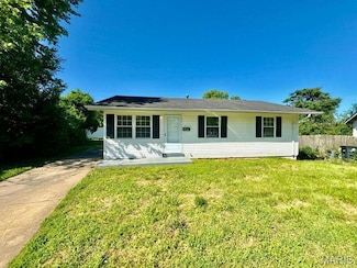 6005 Shillington Dr, Saint Louis, MO 63134