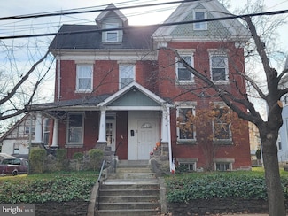 53 E Centre St, Woodbury, NJ 08096